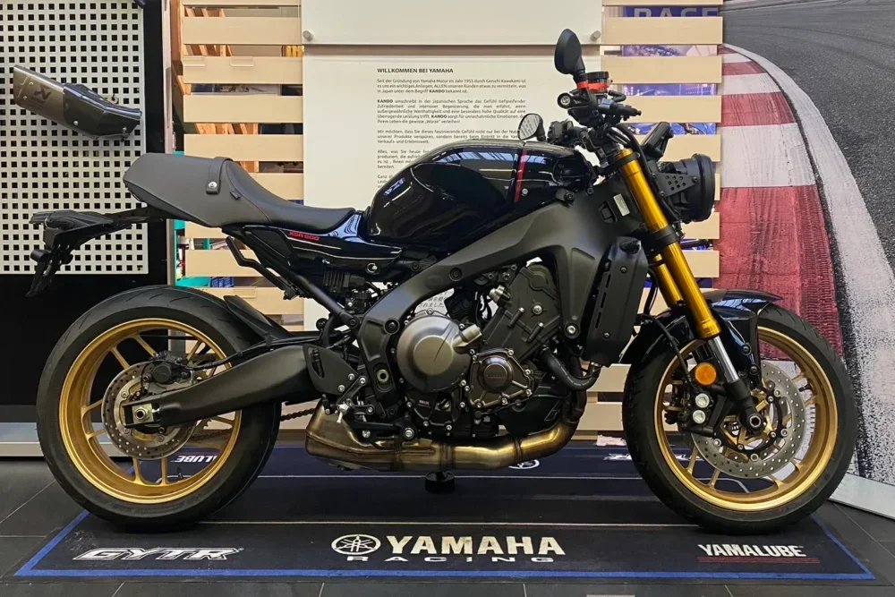 Yamaha XSR900, BLACK & GOLD Umbau